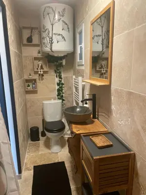 Salle de bains dans l'établissement Gite les pieds dans l'eau