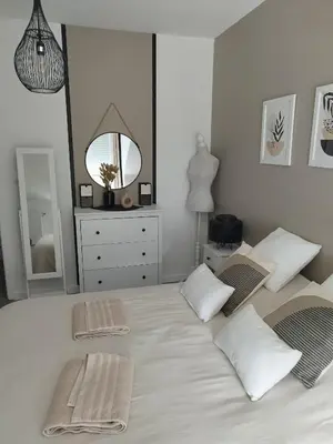 Un ou plusieurs lits dans un hébergement de l'établissement Chambre chez particulier proche circuit 24h