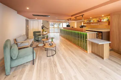 Coin salon dans l'établissement Sure Hotel by Best Western Tours Sud
