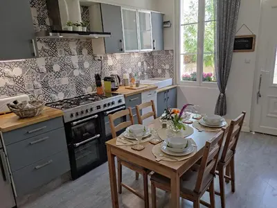 Cuisine ou kitchenette dans l'établissement Détente au bord du Loir - Gîte 1