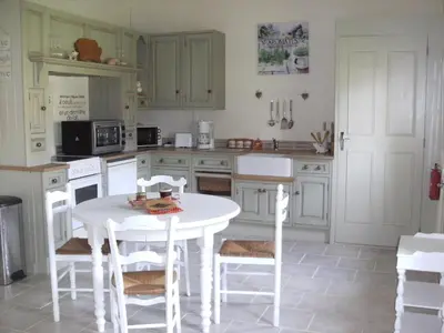 Cuisine ou kitchenette dans l'établissement Gîte de l'Octroy Poitou