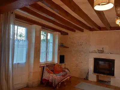 Télévision ou salle de divertissement dans l'établissement Etape à Villeperdue