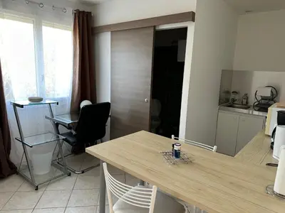 Cuisine ou kitchenette dans l'établissement La campagne à 5 minutes du centre-ville de Tours