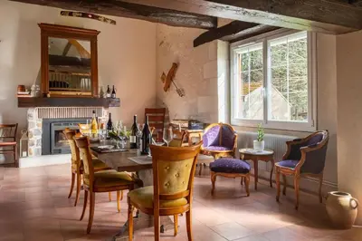 Coin salon dans l'établissement Gîte de la Besnardière