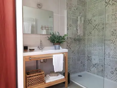 Salle de bains dans l'établissement Maison Chemin, chambres d'hôtes à Amboise