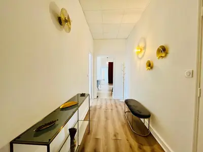 Télévision ou salle de divertissement dans l'établissement Hypercentre, quai de Loire, lumineux, spacieux, familial, le Jehan de Saveuse
