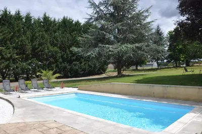Piscine de l'établissement Chez Aurélie & Sacha ou située à proximité