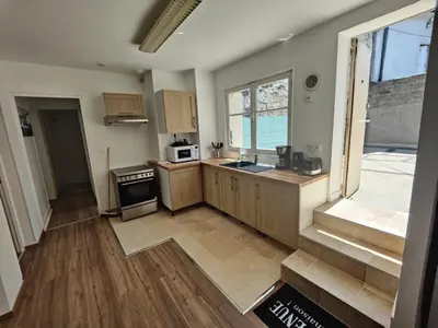 Cuisine ou kitchenette dans l'établissement Le Grand Plume, 5 minutes du Zoo de Beauval