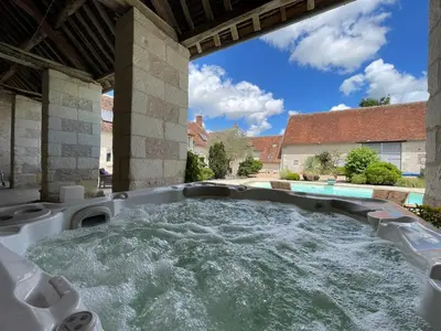 Piscine de l'établissement Gîte L'Escale Charmante ou située à proximité