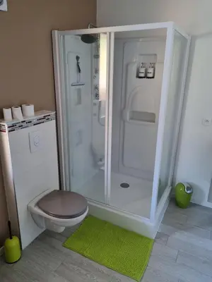 Salle de bains dans l'établissement Joli appart. 2 à 8 pers. a 20 min du futuroscope