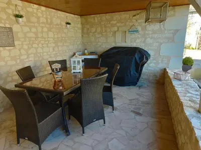 Coin salon dans l'établissement Gîte Les Piraudières