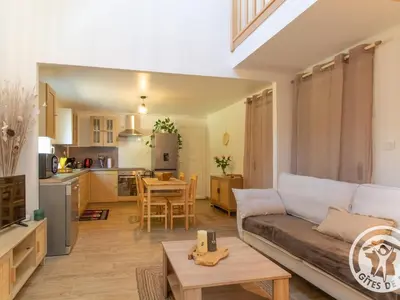 Cuisine ou kitchenette dans l'établissement Gîte accueillant avec piscine chauffée à partager, près d'Angers, idéal pour vacances en nature - FR-1-622-44
