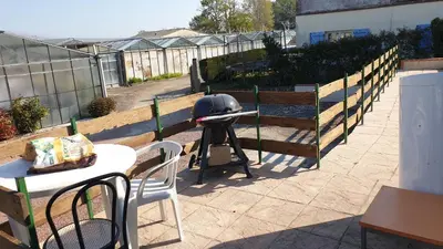 Balcon ou terrasse dans l'établissement Gîte de Charme proche Loire à Vélo avec Jacuzzi Privatif