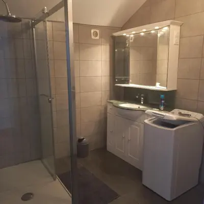 Salle de bains dans l'établissement Le chant des oiseaux