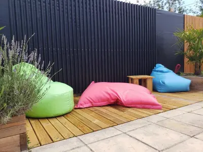 Jardin de l'établissement Gîtes Les Volets Rouges d'Allonnes