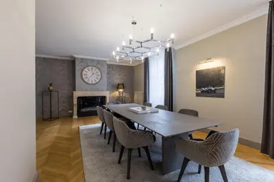 Coin salon dans l'établissement Villa Misano