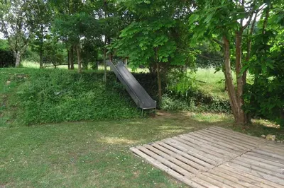 Jardin de l'établissement Gîte écoconçu charmant proche zoo de la Flèche