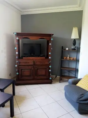 Télévision ou salle de divertissement dans l'établissement Grand Gîte du Coudray