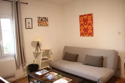 Coin salon dans l'établissement Le Magnolia, chambre d'hôte au calme