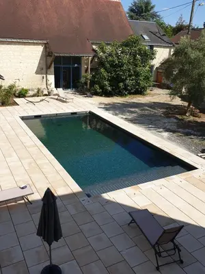 Piscine de l'établissement Domaine de la Chaume ou située à proximité