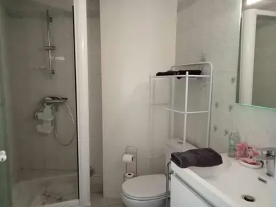 Salle de bains dans l'établissement Esprit Troglo