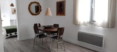 Coin salon dans l'établissement Bel appart avec chambre séparée à 5min Gare & Vinci, Stationnement Rue Gratuit