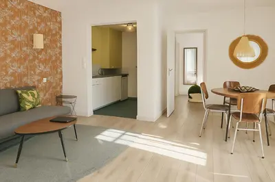 Cuisine ou kitchenette dans l'établissement Bel appart avec chambre séparée à 5min Gare & Vinci, Stationnement Rue Gratuit