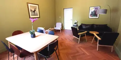 Coin salon dans l'établissement Histoire de Loire - ANJOU sdb partagée