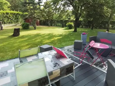 Jardin de l'établissement Au détour des Orchidées