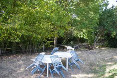 Jardin de l'établissement Gîte du moulin de Vandon