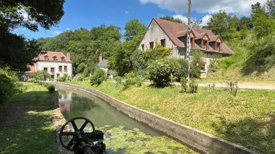 Jardin de l'établissement Gîte du moulin de Vandon