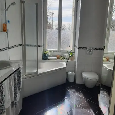 Salle de bains dans l'établissement VILLA DE SOUZA