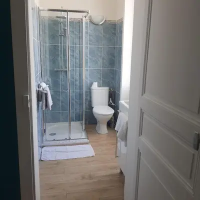Salle de bains dans l'établissement VILLA DE SOUZA