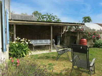 Jardin de l'établissement Holiday Home Les Landes du Chinonais by Interhome