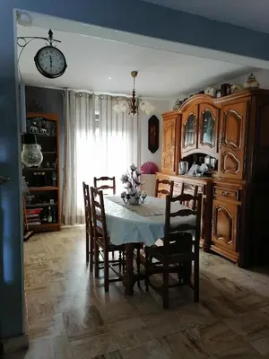 Cuisine ou kitchenette dans l'établissement Maison proche circuit 24h du mans
