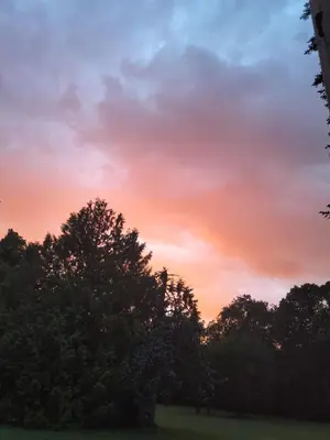 Lever ou coucher de soleil vu de la maison de vacances ou à proximité