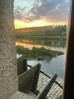 Vue sur la rivière ou le fleuve situé(e) à proximité de la maison d'hôtes
