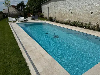Piscine de l'établissement Le Lodge de Richard, studio indépendant ou située à proximité