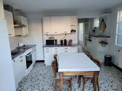 Cuisine ou kitchenette dans l'établissement Bléré maison centre ville proche Beauval et Chenonceau