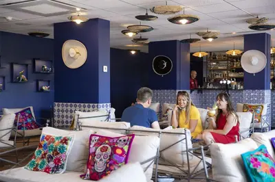 Coin salon dans l'établissement Les Rivages de Beauval