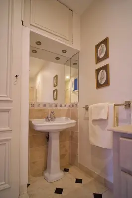 Salle de bains dans l'établissement Manoir de la Salle du Roc