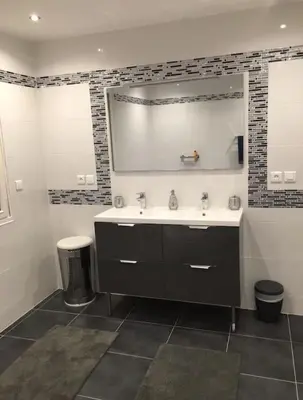 Salle de bains dans l'établissement Maison tout confort en Touraine 4 chambres