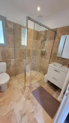Salle de bains dans l'établissement Le Petit Paradis