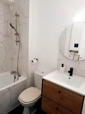 Salle de bains dans l'établissement Charmant Studio Refait à neuf Centre de Tours