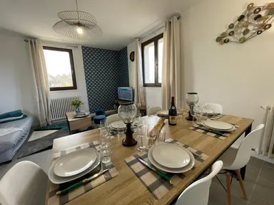 Coin salon dans l'établissement Grand appartement en vallée de la loire