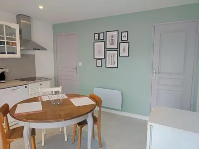 Cuisine ou kitchenette dans l'établissement Gîte Les Deux Ailes