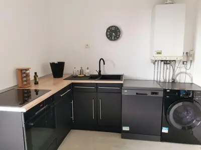 Cuisine ou kitchenette dans l'établissement Homestay - Chambre chez habitant, Gare, Châteaux et Loire à Vélo