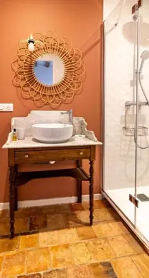 Salle de bains dans l'établissement Gîte Apolize