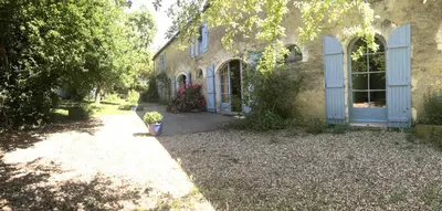 Jardin de l'établissement Large family house for young and old in great calm in South Touraine