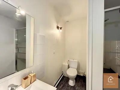 Salle de bains dans l'établissement Bienvenue chez Noémie - Arrivée Autonome